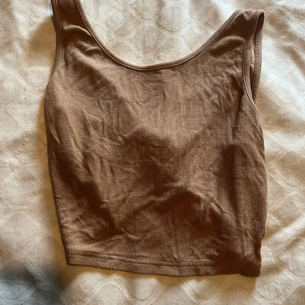 Multiple tops - Picture 3 of 14
